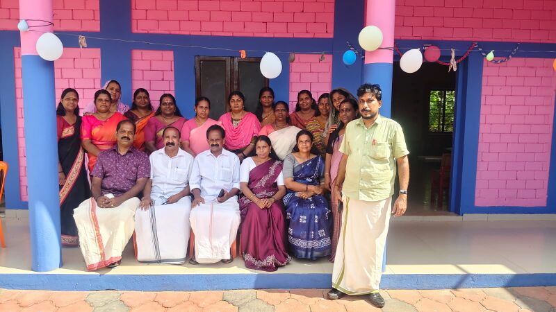 പ്രമാണം:Visitors 42630.jpg
