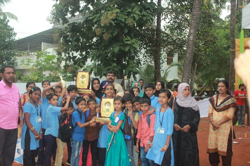 പ്രമാണം:11453 w8.jpg