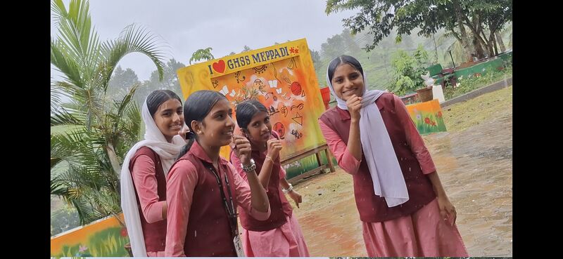 പ്രമാണം:15036 vellarmala lkcamp reels.jpg