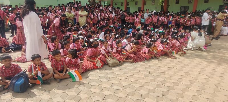 പ്രമാണം:15051 children.jpg