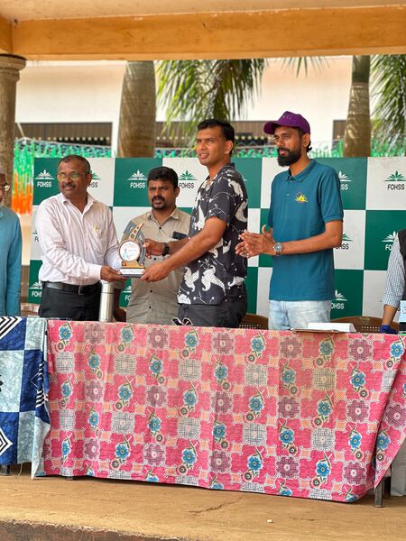 പ്രമാണം:18103 spoo.jpg