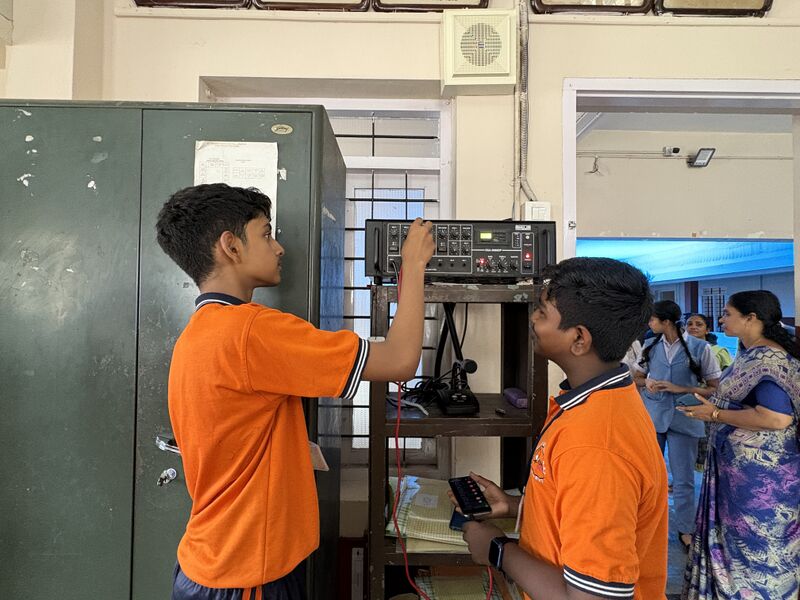 പ്രമാണം:26054 Radio Bastian lk.jpg