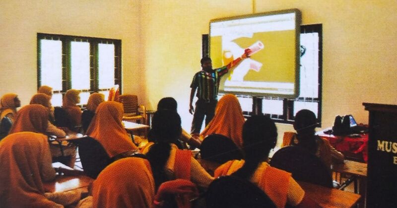 പ്രമാണം:32003 hitechclass.jpeg