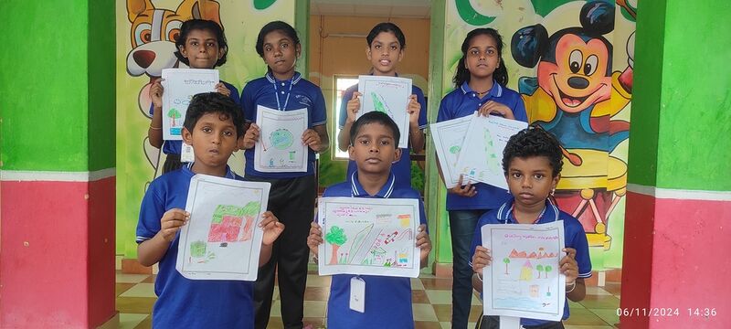 പ്രമാണം:43339-Navakeralam drawings.resized.jpg