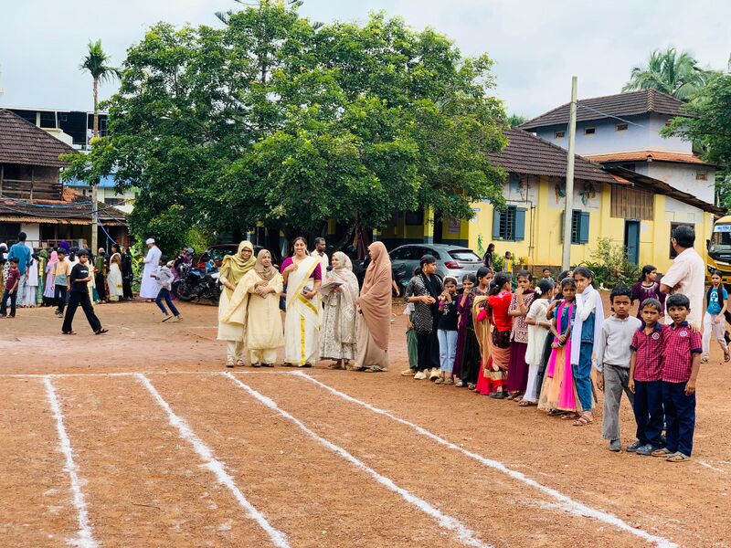 പ്രമാണം:Orumayonam 2.jpeg