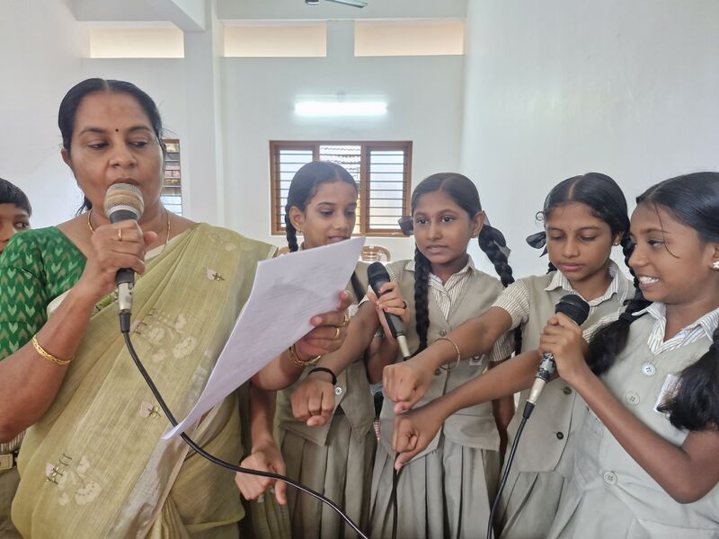 പ്രമാണം:13382 JUNE52.jpg
