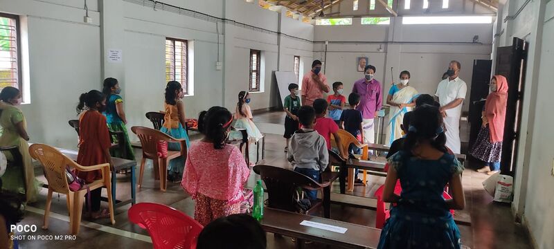 പ്രമാണം:18402 praveshanolsavam 2021-22 16.jpg