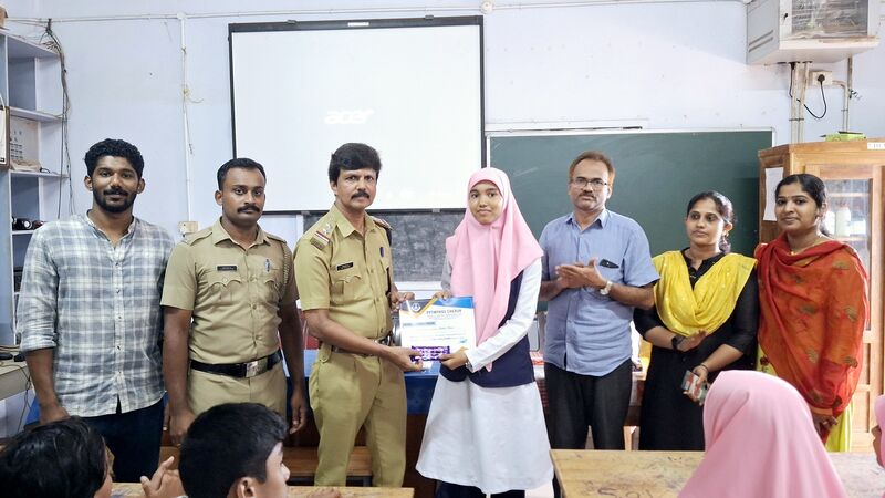 പ്രമാണം:19015-spc anti drug-5.jpg