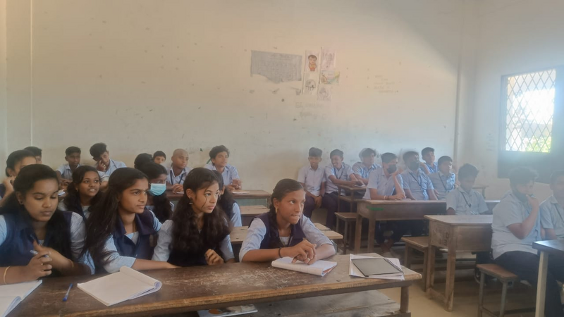 പ്രമാണം:21060-IT EXPERTS CLASS.png