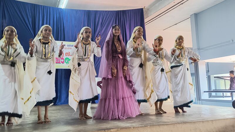 പ്രമാണം:25044 School kalolsavam 16.jpg
