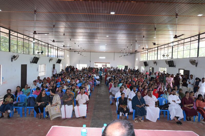 പ്രമാണം:36060 alp praveshanolsavam 26 n.jpg