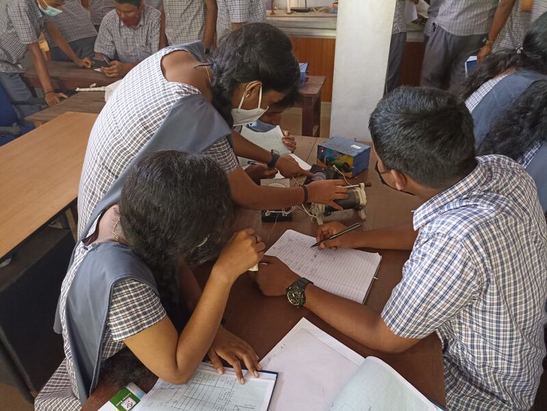 പ്രമാണം:37001 PHYLAB2.jpeg