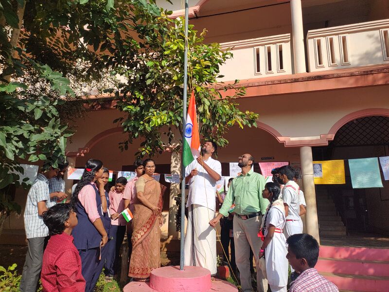 പ്രമാണം:38048 AUGST 15 DAY CELEBRATION.jpg