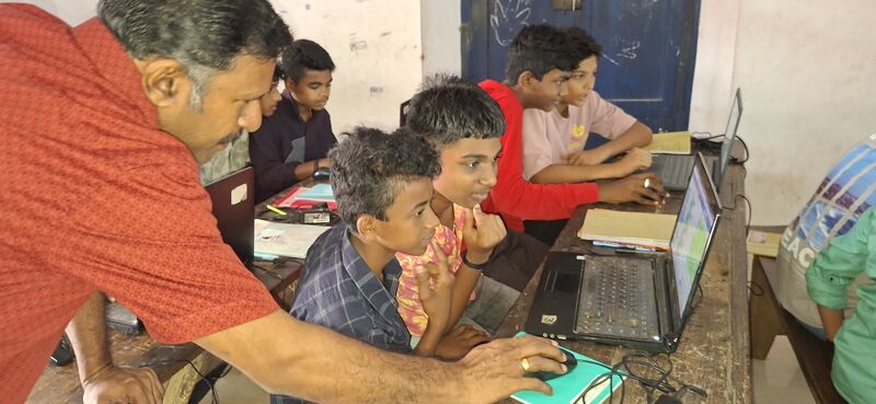 പ്രമാണം:38077 LK Camp 2025 4.jpg