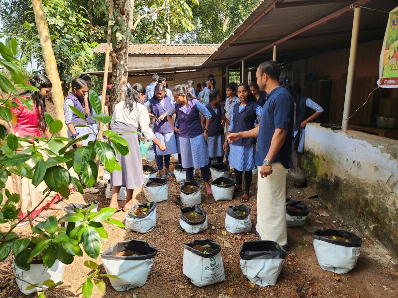 പ്രമാണം:38102 agriculture p2.jpg