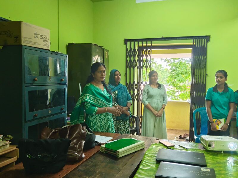 പ്രമാണം:42023 lk camp2.jpg