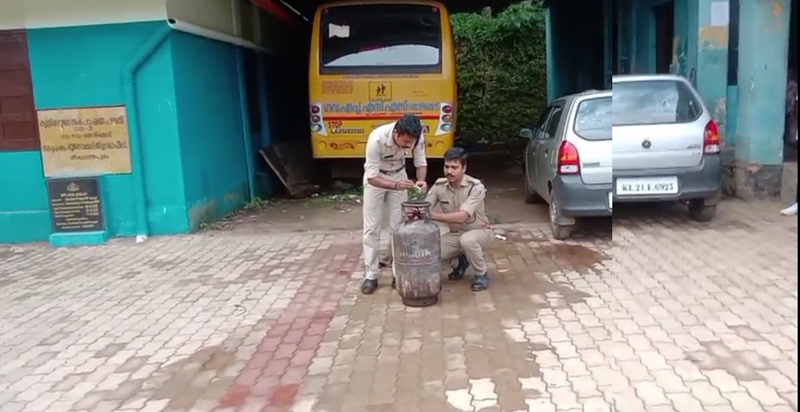 പ്രമാണം:42061 624.png