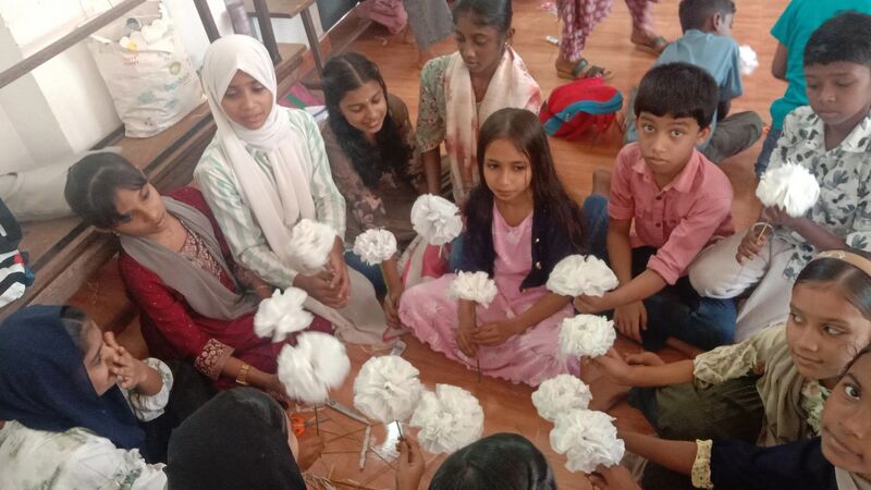 പ്രമാണം:47023-work experience camp.jpg