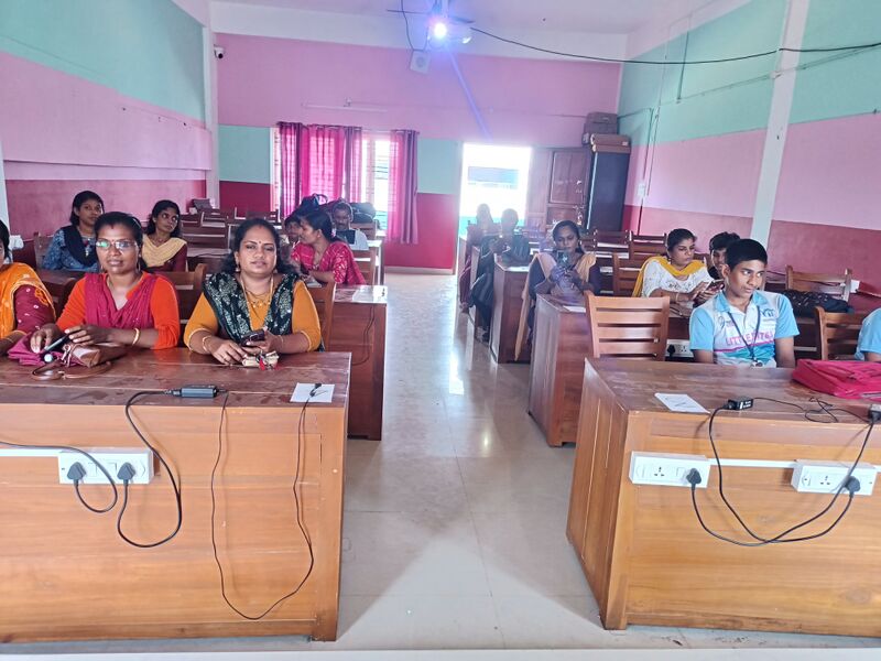 പ്രമാണം:AI TRNG.jpg