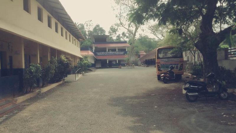 പ്രമാണം:GUPS Kummanode.jpg