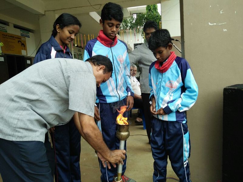 പ്രമാണം:Game 2.jpg