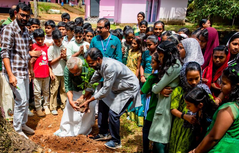 പ്രമാണം:June 5-42658.jpg