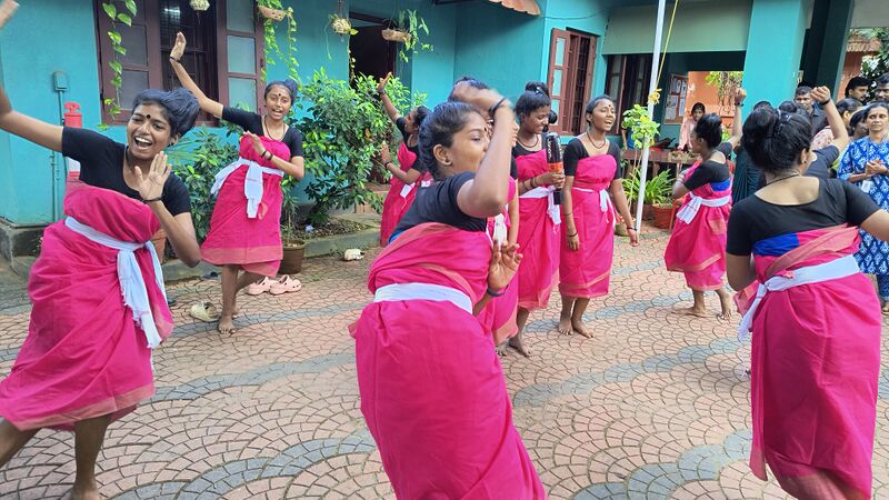 പ്രമാണം:SSK2025 irulanritham.jpg