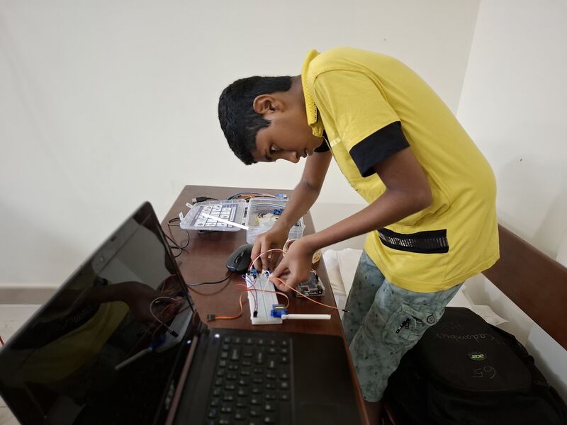 പ്രമാണം:13000 26.r.jpg