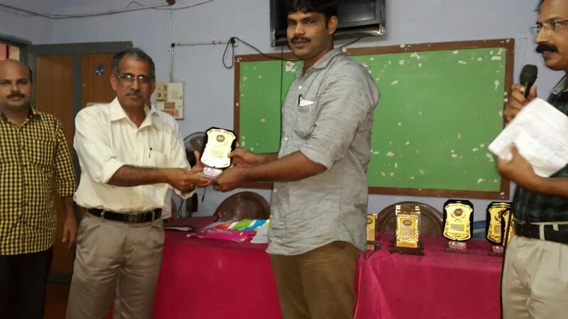 പ്രമാണം:18431 vidhyarangam award 2015.jpg