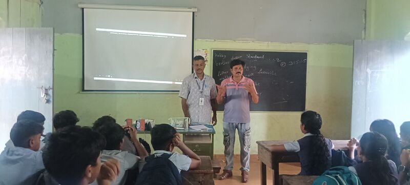 പ്രമാണം:25059 Lahari5.jpg