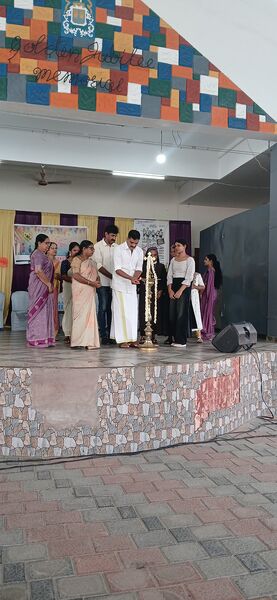 പ്രമാണം:26036 pravesanolsavam 2.jpg