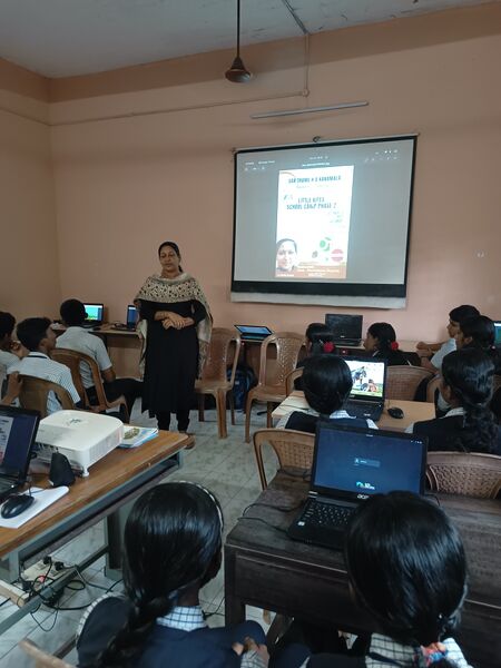 പ്രമാണം:32025 schcamp2 2.jpg