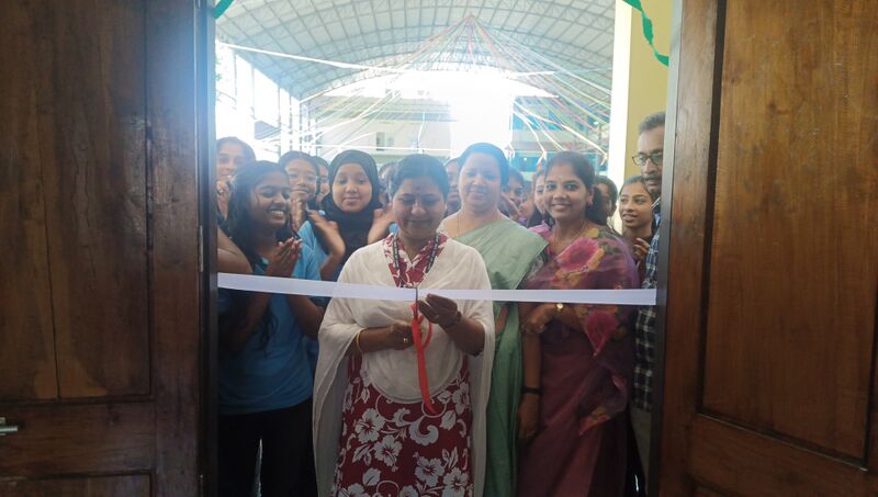 പ്രമാണം:42071 Robotic fest2.jpg