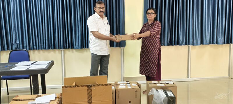 പ്രമാണം:42653 haritha vidhyalayam prize.jpeg