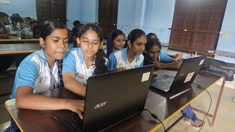 പ്രമാണം:43018 -school camp .jpeg