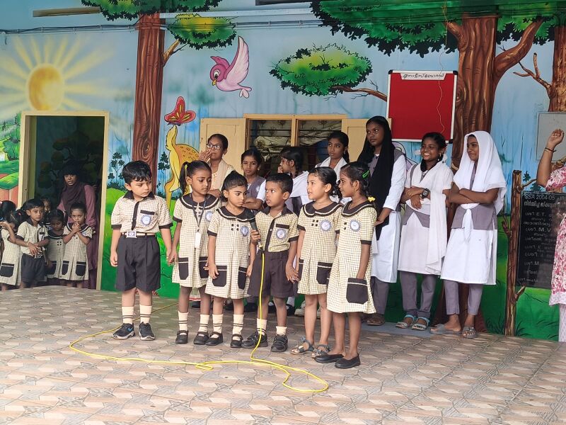 പ്രമാണം:43240 Rdg5.jpg