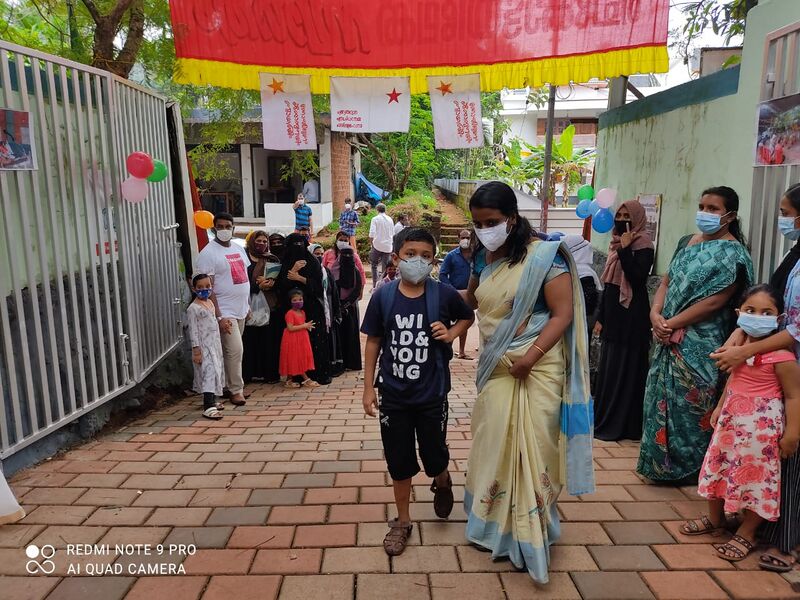പ്രമാണം:BS21 KNR 13042 4.jpg