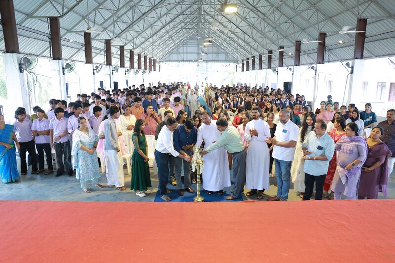 പ്രമാണം:12045 Winners day 2.jpeg