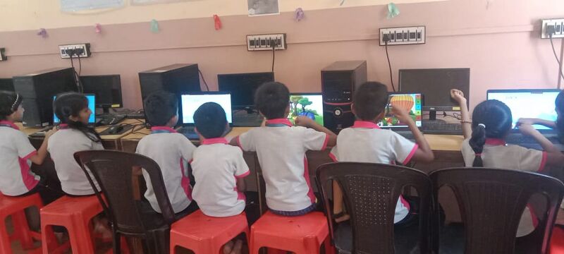 പ്രമാണം:14672 IT Club.jpg