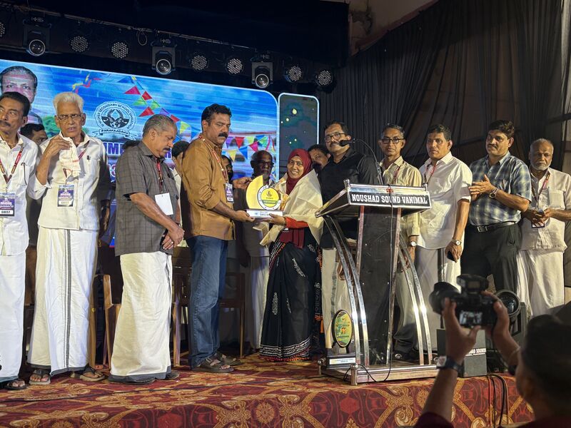 പ്രമാണം:16042 hridayadaram26 9.jpg