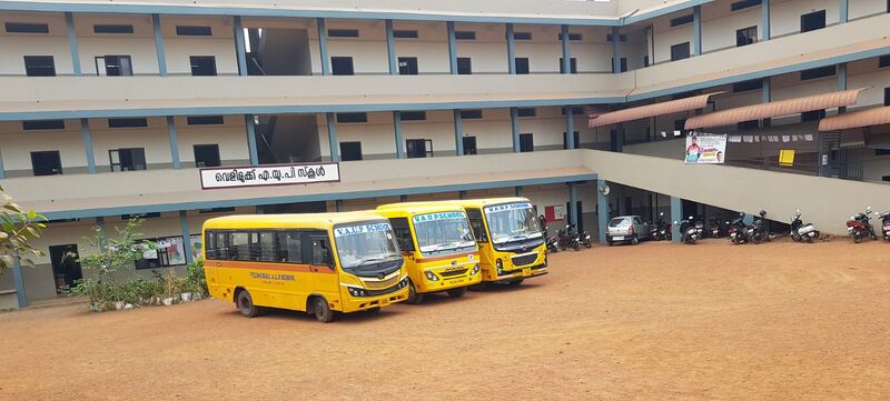 പ്രമാണം:19456 school bus.jpg