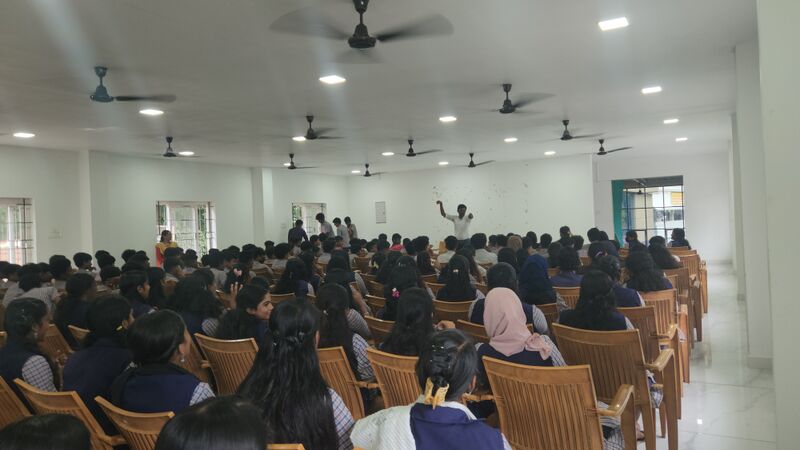 പ്രമാണം:21098-ORC CLASS-3.jpg