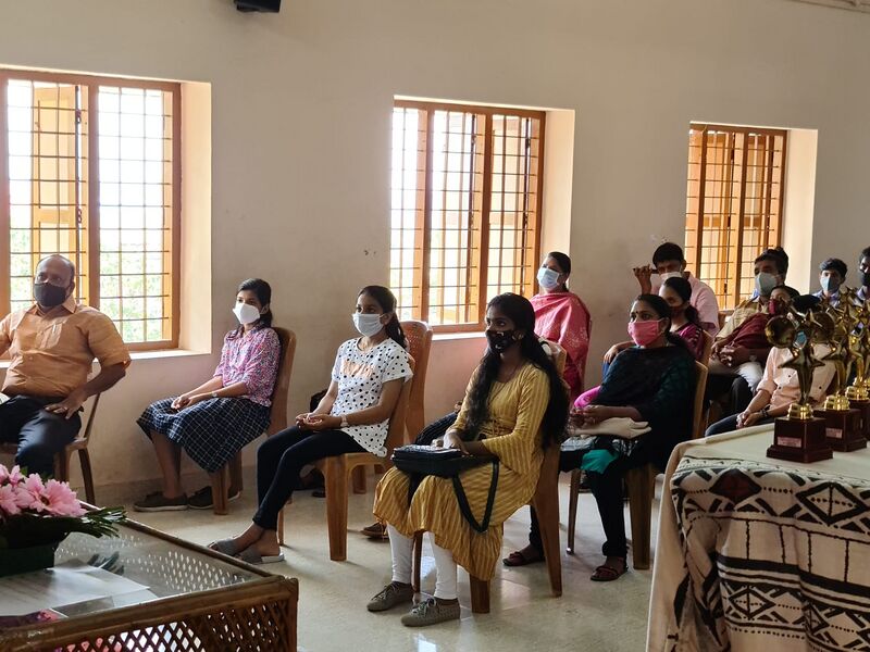 പ്രമാണം:33056 gk 16.jpeg