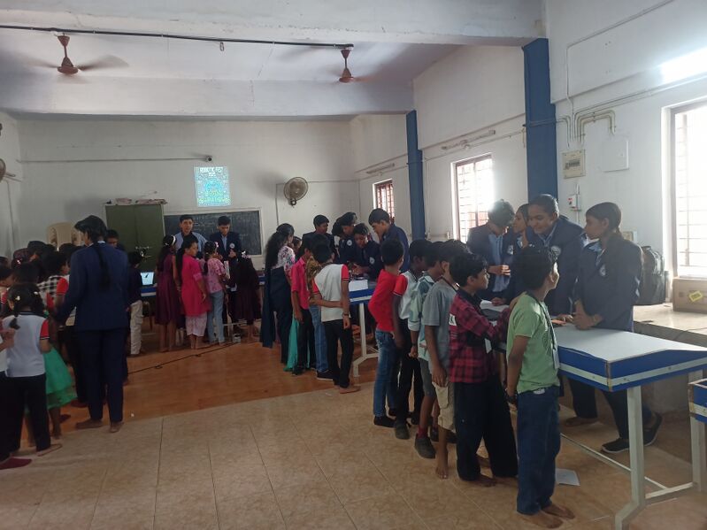 പ്രമാണം:36026 2025robotic2.jpg