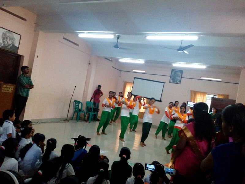 പ്രമാണം:44050 445.jpg