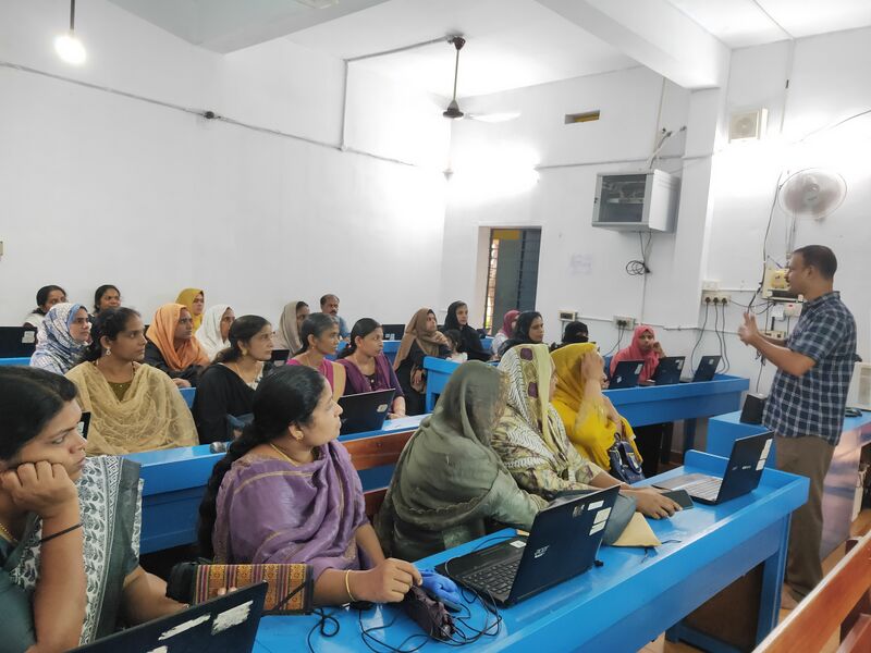 പ്രമാണം:48051 Prents meeting (8).jpg