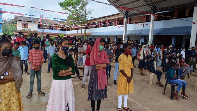 പ്രമാണം:BS21 WYD 15021 2.jpg