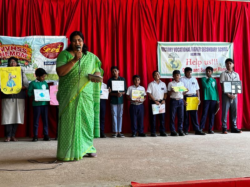 പ്രമാണം:Vvhss 44034ecoclub1.jpg