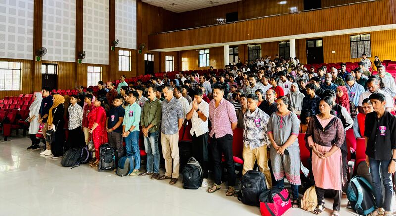 പ്രമാണം:13000 006.jpg