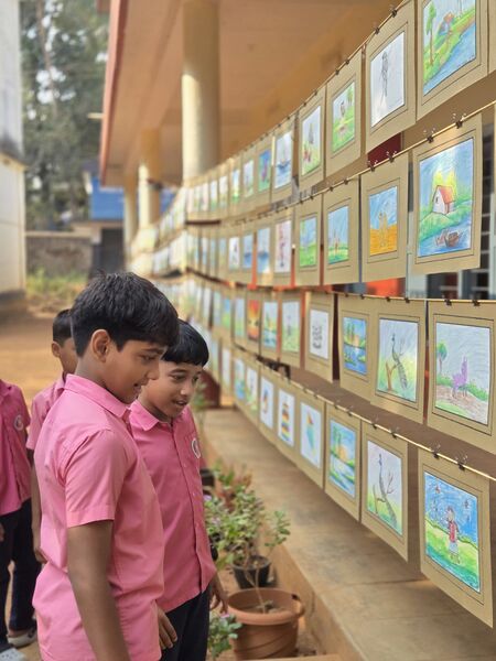 പ്രമാണം:18748 children's art exhibition2.jpg